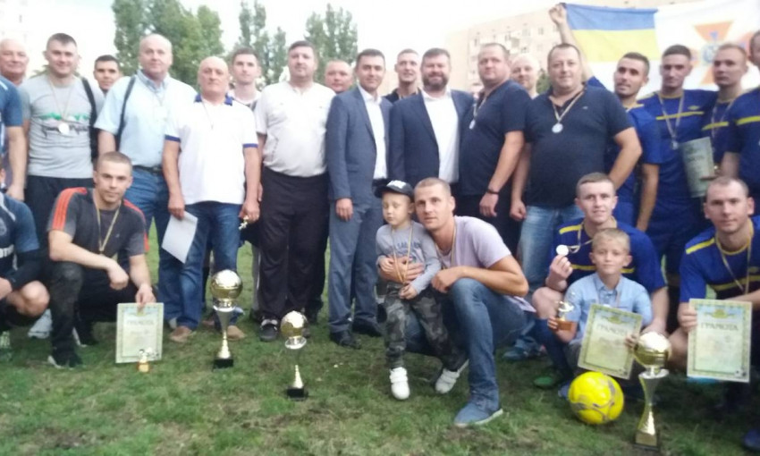 Чемпионом по футболу Южноукраинска стала команда «Автолокомотив»