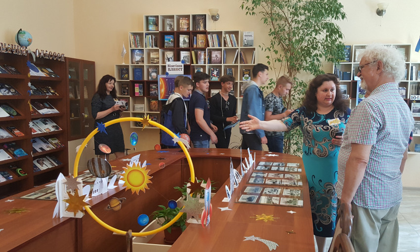 Жители Николаева окунулись в пятичасовые библиотечные сумерки