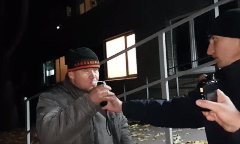 В Николаеве уволили водителей «скорых», приехавших пьяными на вызов