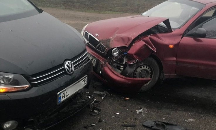 Возле Калиновки столкнулись два автомобиля, есть пострадавшие