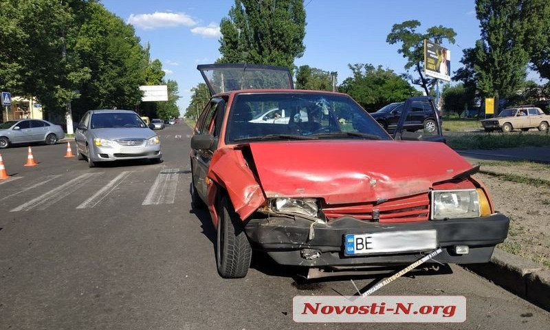 На Чкалова столкнулись два автомобиля, пострадал 10-летний ребенок