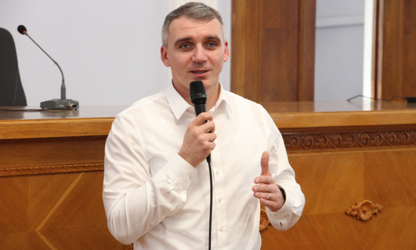 Александр Сенкевич поблагодарил активных жителей Николаева за поддержку в тяжелое для него время