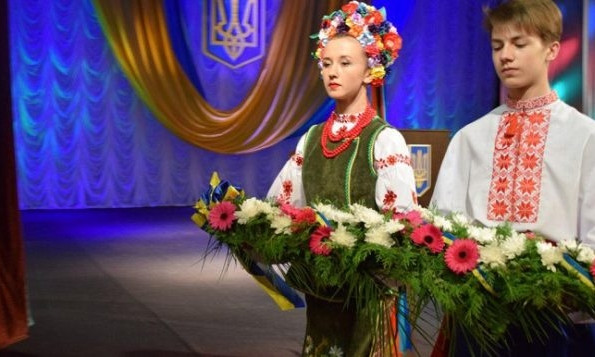 Николаевцы отметили 21-ю годовщину Конституции Украины