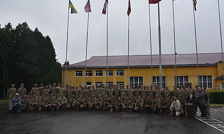 Николаевские десантники завершили учения в Львовской области