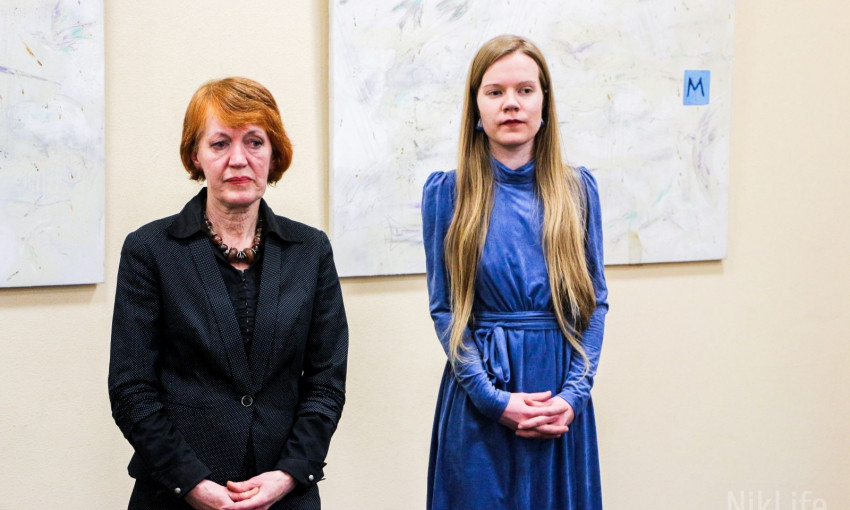 «Между нами небо»: в Николаеве открылась выставка семьи Маркитан