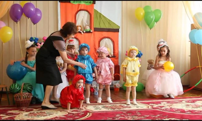 Руководство учебного заведения требует от родителей 1 тысячу 500 гривен за вступление ребёнка в детский сад