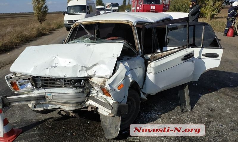 На трассе «Николаев-Херсон» столкнулись три автомобиля, есть пострадавшие