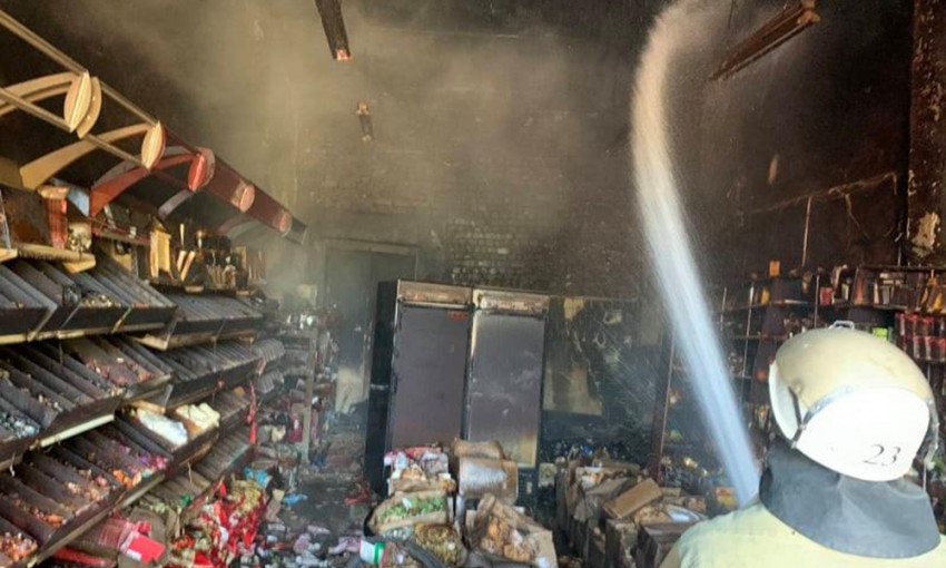 На Николаевщине сгорел магазин из-за неисправной проводки