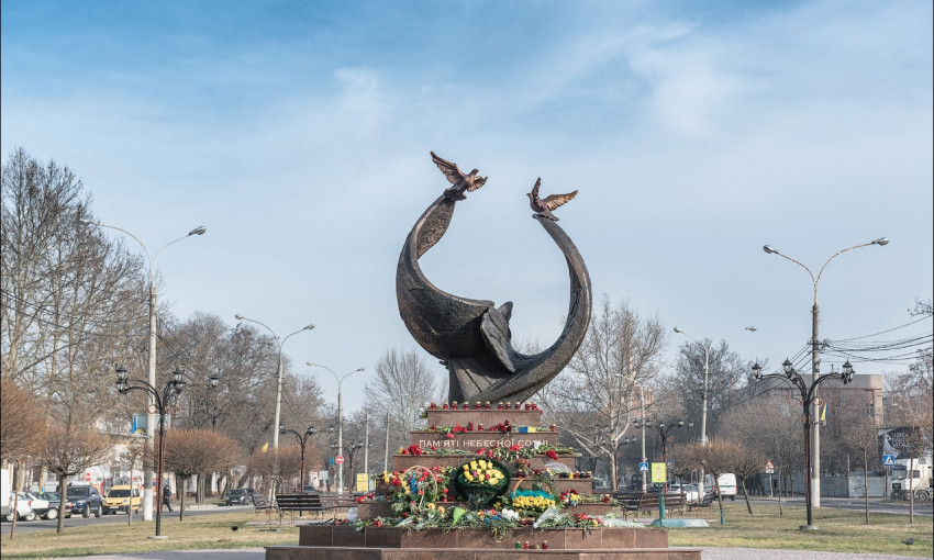 В Николаеве состоится возложение цветов к памятнику Героям Небесной Сотни 