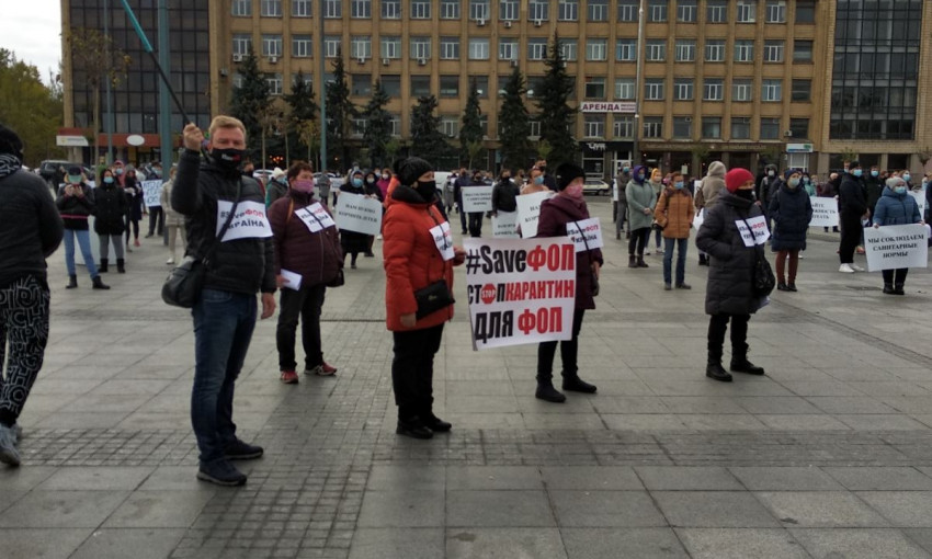 Волна протестов представителей малого бизнеса продолжается, - в центре города сегодня митинговали и николаевские предприниматели 