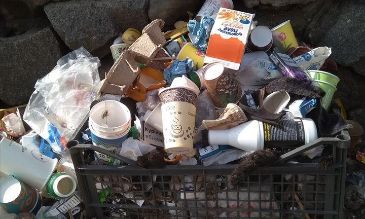 В Николаеве кучи мусора «портят» праздничную атмосферу 