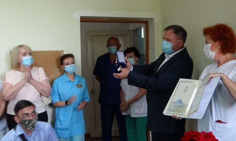Четыре николаевские больницы получили грамоты Верховной Рады за заслуги перед народом Украины
