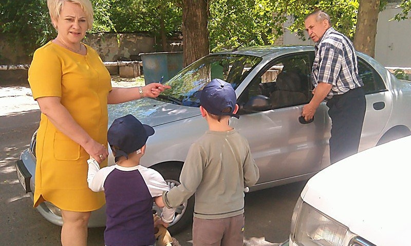 В Николаеве ищут семью для двух маленьких мальчиков, оставшихся сиротами