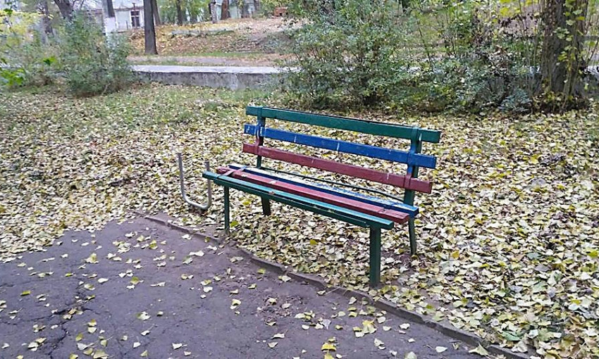 В Николаеве воруют мусорные урны из парков
