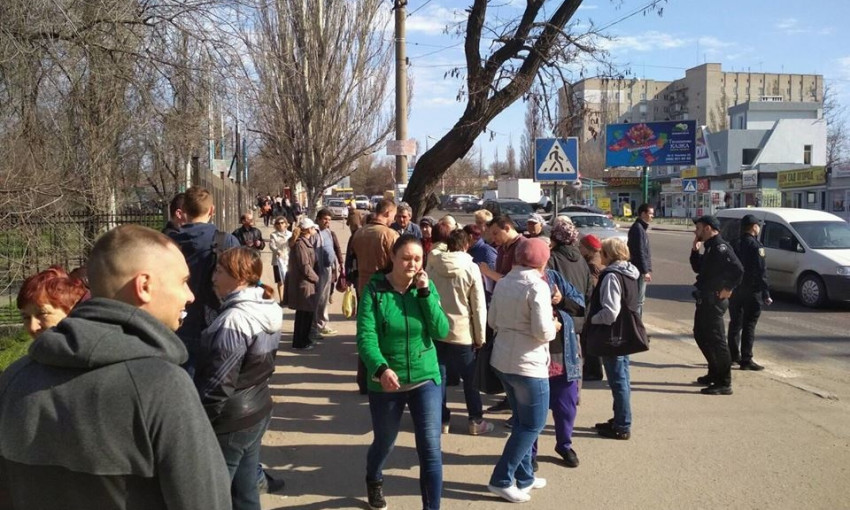 Николаевцы протестуют против поднятия цен на проезд в Корабельном районе
