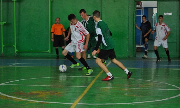 В Николаеве прошли соревнования по мини-футболу среди студентов колледжей