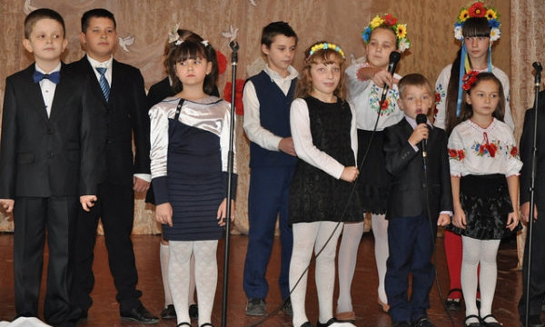 Школа в микрорайоне Широкая Балка отпраздновала свой пятидесятилетний юбилей