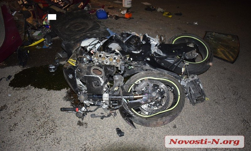 В Николаеве насмерть разбился мотоциклист после столкновения с автомобилем