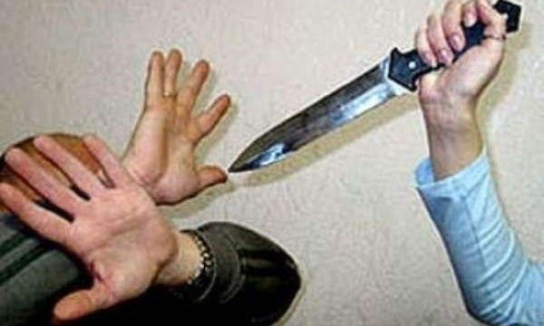 Четыре удара ножом – в Николаеве поссорились брат с сестрой
