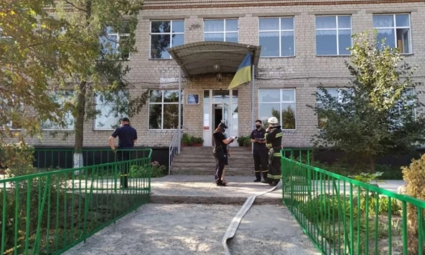 В Николаеве сообщили о минировании школы№16, детей эвакуировали 