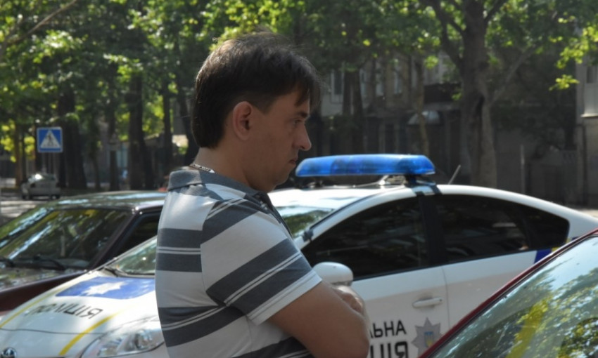 Директор телеканала ТАК TV Глеб Головченко в состоянии алкогольного опьянения ударил официантку "Мафии"