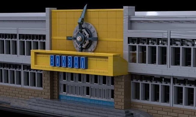 Житель Николаева построил из Лего точную копию вокзала
