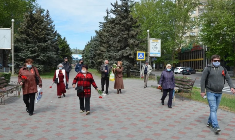 В Николаеве в День Победы прошло торжественное шествие и возложение цветов, - меры карантина соблюдены