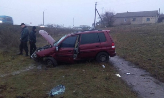 Жуткая авария в Новой Одессе: машина оказалась в кювете, пострадала женщина
