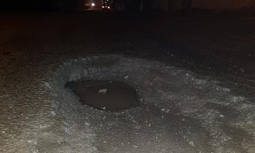 Николаевец «поблагодарил» городскую власть за ямочный ремонт дорог и уличное освещение