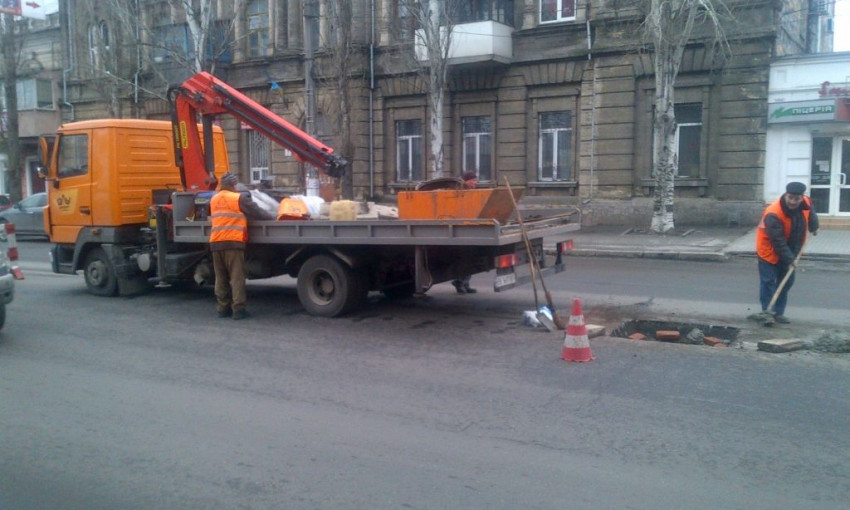 Администрация Центрального района Николаева приняла меры по предотвращению аварийных ситуаций по улице Пушкинской