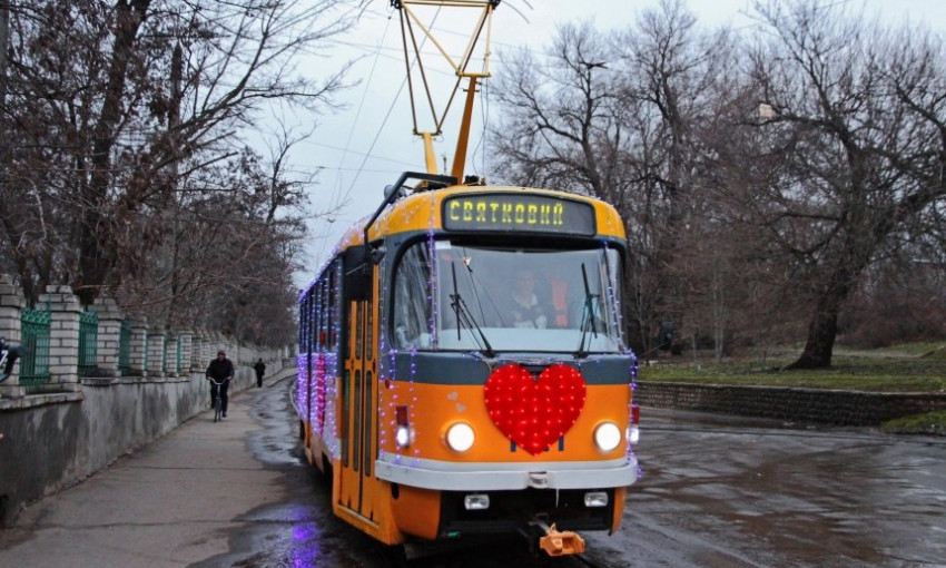В День Святого Валентина николаевцы ездили на «Трамвайчике влюбленных»