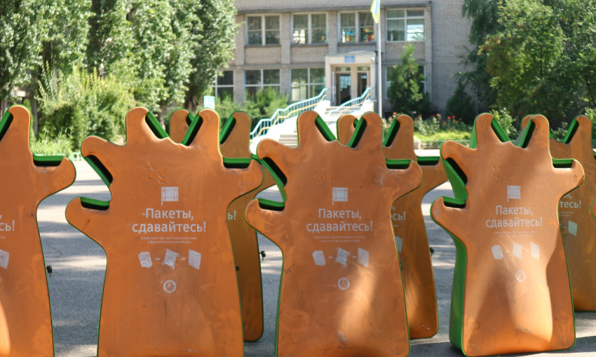 В николаевских детских садах появятся 70 ярких «ладошек» - контейнеры для сбора тетрапак-упаковок