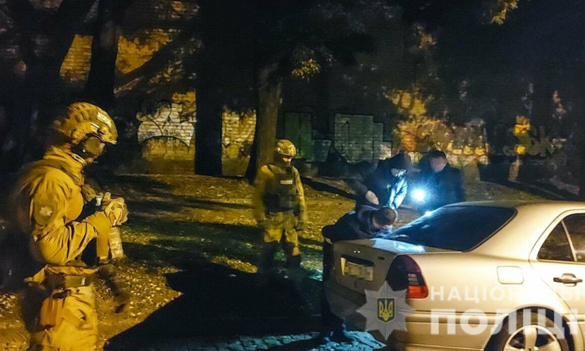 В Николаеве задержали таксистов, которые избивали и похищали людей, - ФОТО, ВИДЕО