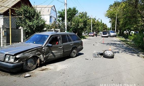В Очакове при столкновении двух иномарок пострадала женщина и четыре малолетних ребенка