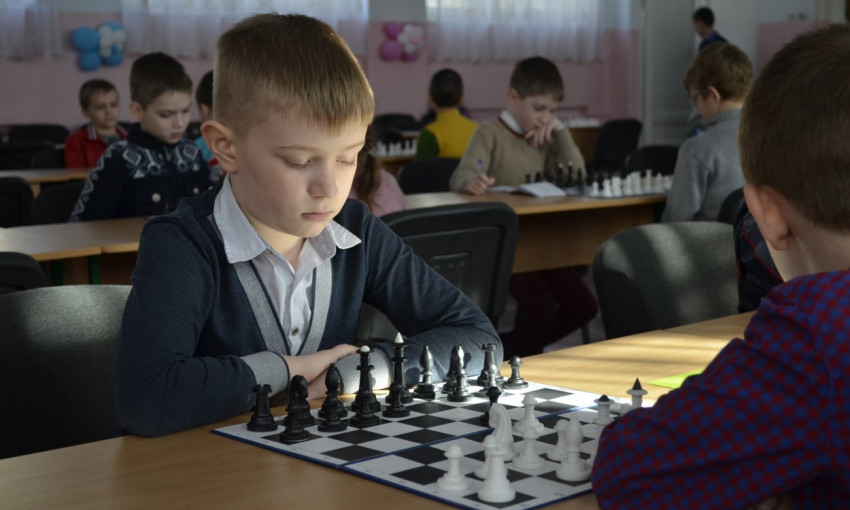 Николаевские школьники сразились на шахматном фестивале в Корабельном районе