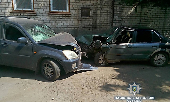 В Еланецком районе произошла ночная авария: столкнулись две иномарки, есть пострадавшие