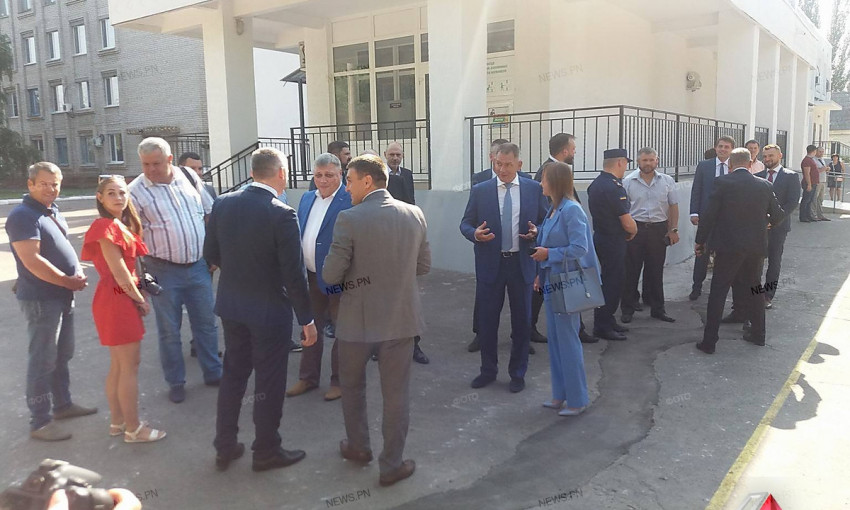 В Николаев с рабочим визитом прибыл премьер-министр Украины Владимир Гройсман