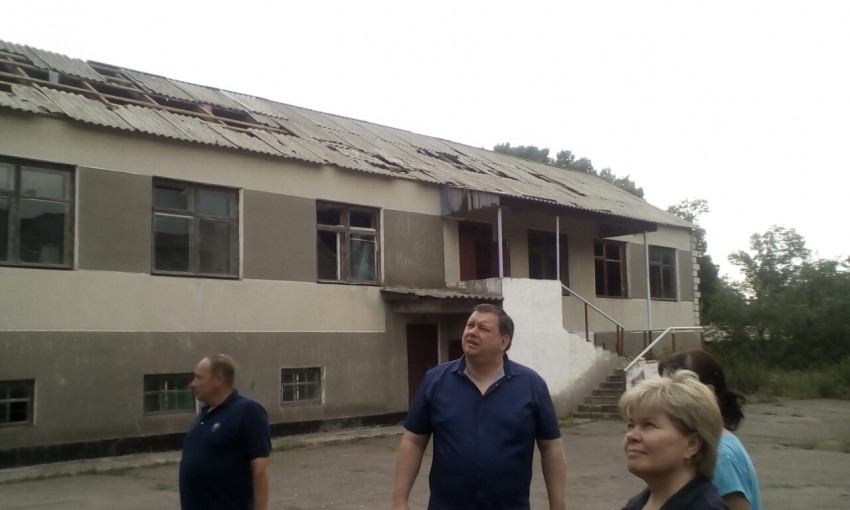 В Кривоозерском районе штормовой ветер снес крышу школьного спортзала