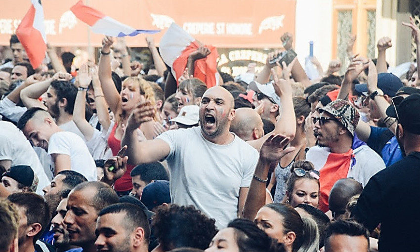 Николаевец показал, как парижане смотрели финал чемпионата мира и праздновали победу своей сборной