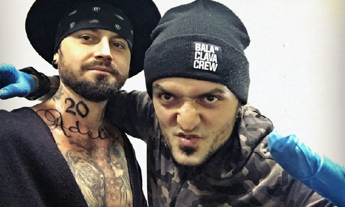 Барабанщик группы «Бумбокс» набил в Николаеве новое тату в честь своей дочери