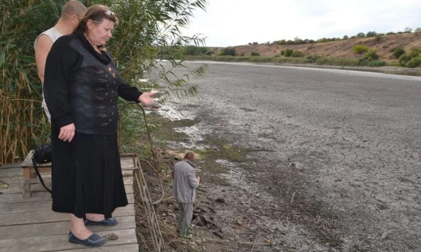 В Первомайском водохранилище уровень воды критически упал, предпринимаются меры