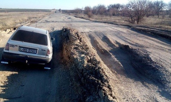 Министр инфраструктуры ужаснулся состоянием дорог на Николаевщине