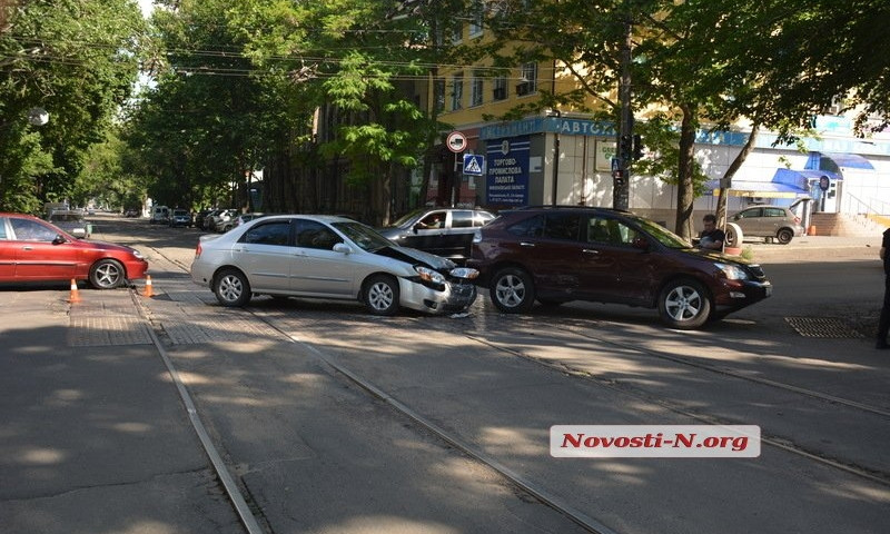 На пересечении Потемкинской и Пушкинской улицы в Николаеве произошло ДТП