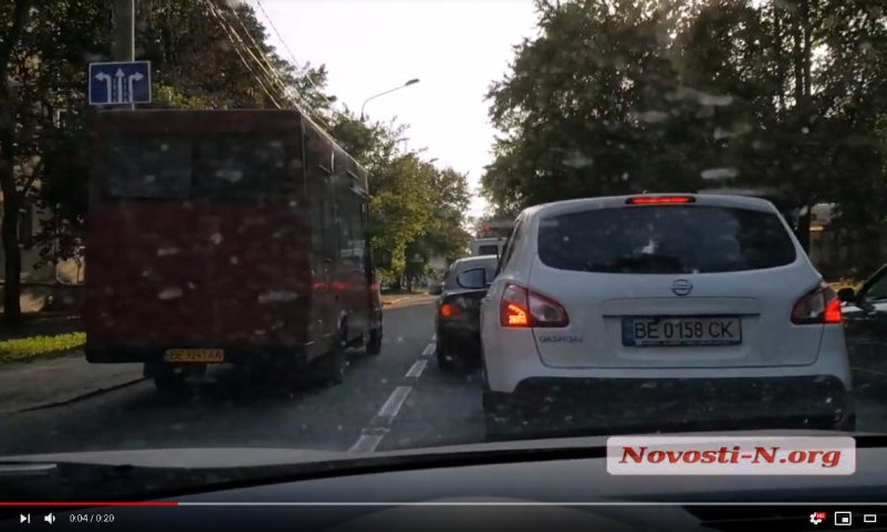 Как водители николаевских маршруток нарушают правила дорожного движения