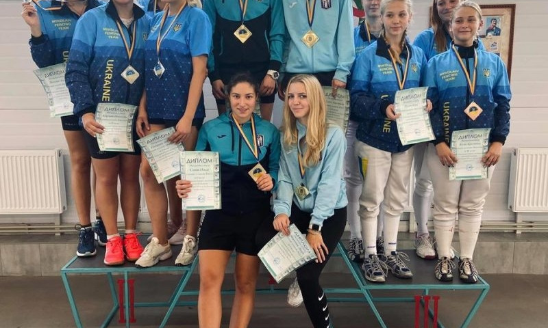 Николаевские фехтовальщики завоевали "золото" на юниорском чемпионате Украины
