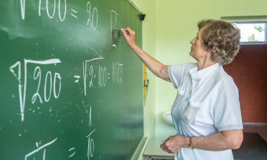 В Николаеве через 10 лет в школах не будет учителей, - Муниципальный совет по вопросам образования