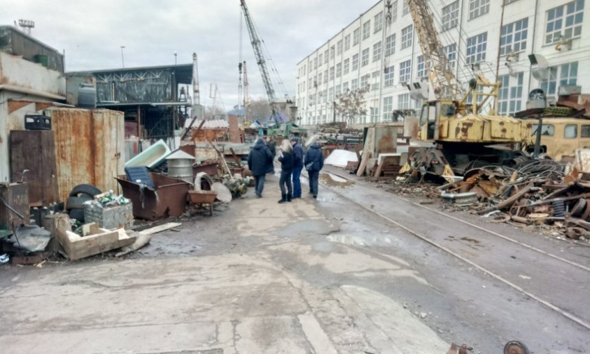 В Николаеве прошлись рейдом по пунктам металлолома: нашли канализационные люки