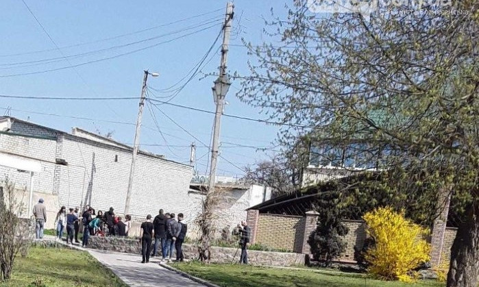 Массовая драка в центре Вознесенска: женщину избили на глазах маленького сына