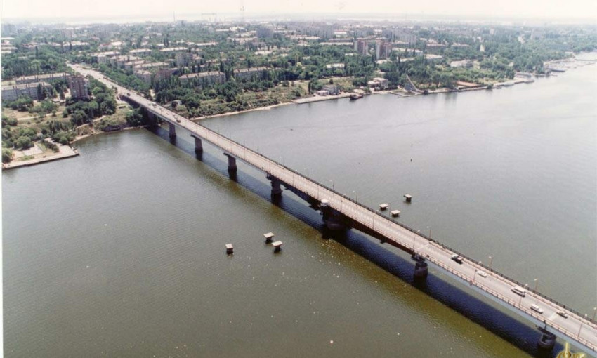 Депутаты хотят ограничить движение по Варваровскому мосту в Николаеве