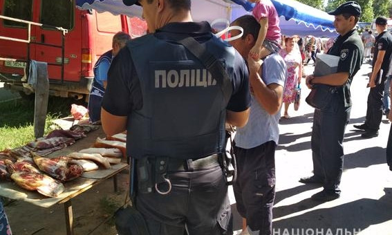 На рынках Николаева правоохранители обнаружили трех нелегальных мигрантов